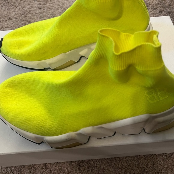 Balenciaga Neon Green Runner sneakers size 8 !! - Picture 4 of 12